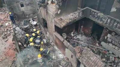 Самолет рухнул на жилые дома на юго-востоке Китая