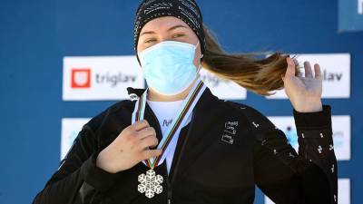 Российская сноубордистка Надыршина завоевала серебро на ЧМ