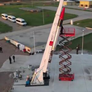 В Турции разработали гибридную ракету для полетов на Луну