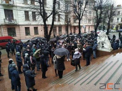 Сергей Осачук - Черновицкая и Ивано-Франковская области вышли на протест против карантина - narodna-pravda.ua - Ивано-Франковская обл. - Черновицкая обл.