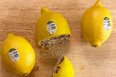 Женщина обманула пользователей сети с помощью трех лимонов