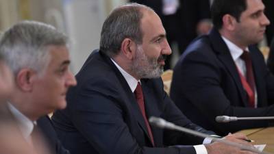 Пашинян допустил возвращение Армении к полупрезидентской республике