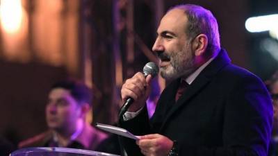 Никол Пашинян предложил сделать Армению полупрезидентской республикой