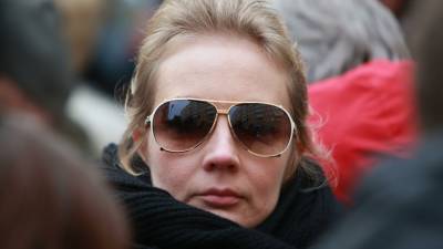 «JourФак Манукяна»: Загадочный паспорт Юлии Навальной