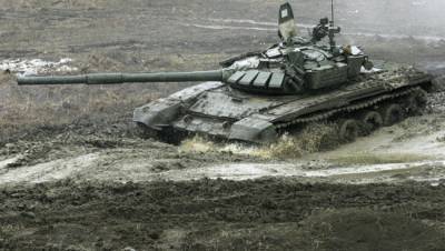 Российские танкисты отработали стрельбы "за горизонт" в ходе учений под Москвой