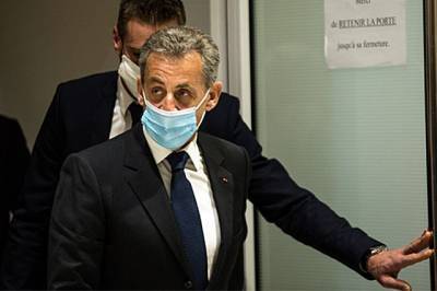 СМИ: осужденного Саркози могут не отправить в тюрьму