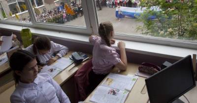 В Калининграде заработала горячая линия по приёму первоклашек в школы