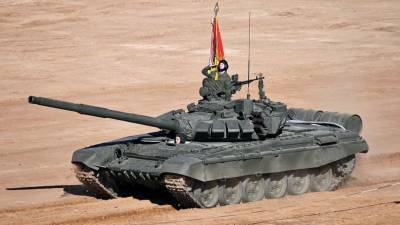 В Сети опубликовали видео масштабных учений танков Т-72Б3 под Москвой