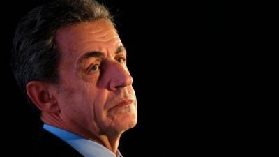 Бывшему президенту Франции Саркози вновь удалось избежать тюремного заключения