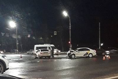 В Твери произошла ещё одна авария с участием такси