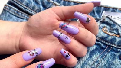 Лаванда, глэм-рок и другие: модные оттенки фиолетового для весеннего маникюра
