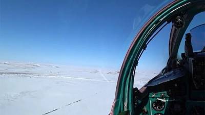Истребители МиГ-31 показали перехват «нарушителя» за полярным кругом