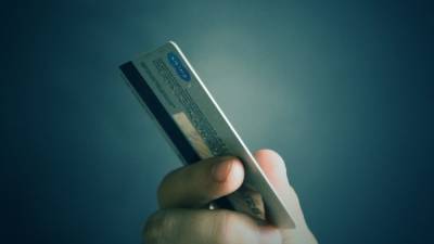 Финансист Рогачевский объяснил появление "лишнего" долга на кредитной карте