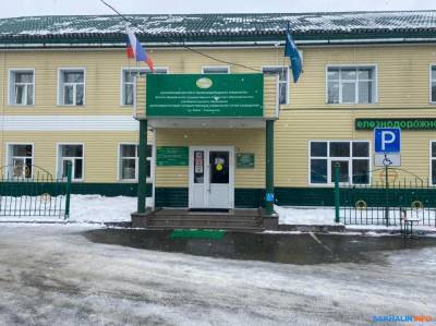 В железнодорожном институте в Южно-Сахалинске идет обыск