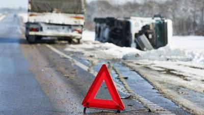 Три человека погибли в ДТП с «легковушками» и грузовиком в Орловской области