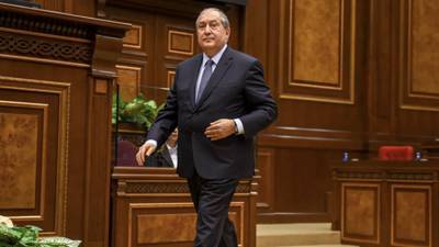 Президент Армении оспорил увольнение главы Генштаба страны