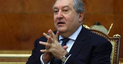 Президент Армении оспорил увольнение главы Генштаба Гаспаряна