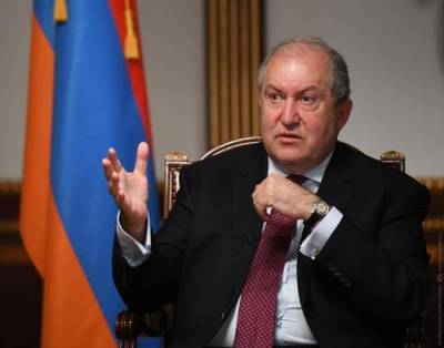Президент Армении оспорил закон об увольнении главы Генштаба по инициативе Пашиняна