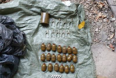 Сотрудники ФСБ нашли в Волгоградской области схрон с гранатами