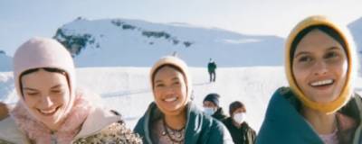 Miu Miu провели показ в Альпах на высоте 2743 метров над уровнем моря