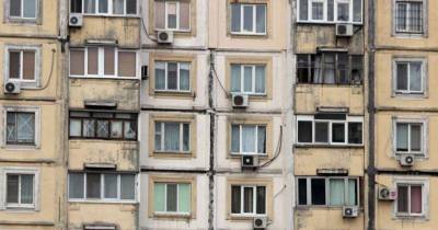 14-летняя киевлянка выпрыгнула с 18 этажа