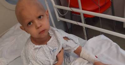 Крошечного Назара спасали пересадкой печени, а сейчас его поразила онкология