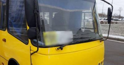 В Киеве патрульные остановили пьяного водителя на неисправном автобусе (ФОТО)