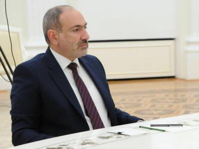 Пашинян заявил, что глава Генштаба Армении с сегодняшнего дня считается уволенным