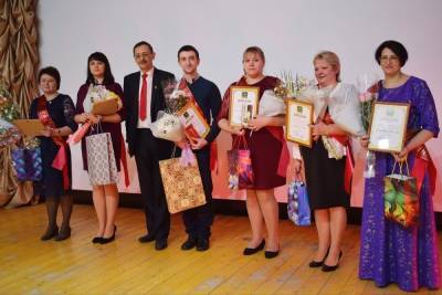В Оленинском МО выбрали воспитателя и учителя года