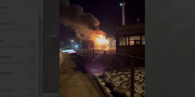 На пункте Гоптовка/Щербаковка после взрыва загорелся грузовик, есть пострадавший - Фото видео 9.03.2021 - ТЕЛЕГРАФ