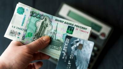 Путин назвал сроки проверки зарплат бюджетников в России