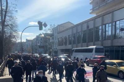 Держись, Киев: силовики силовики вышли на акцию протеста