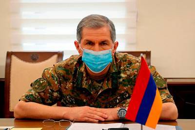 Глава армянского Генштаба пообещал продолжить службу