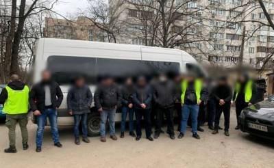 В Киеве выявили схему незаконной легализации иностранцев в Украине