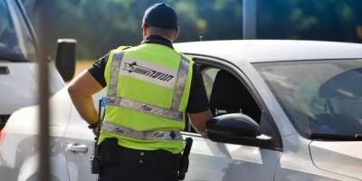 Полиция начнет выборочно проверять водителей на наркотики