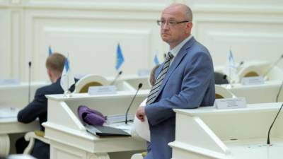Комиссия по этике ЗакСа рассмотрит ситуацию с депутатом Максимом Резником