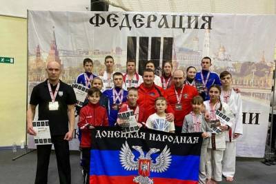 Сборная ДНР по каратэ вернулась со Всероссийских игр с 21 наградой