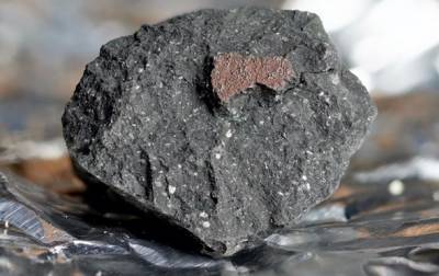 В Великобритании обнаружили блестящий метеорит