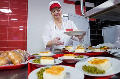В России хотят привлечь частные инвестиции в модернизацию пищеблоков в школах