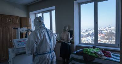 Медицинская система Украины готова к третьей волне: Шмыгаль отчитался о нагрузке в больницах