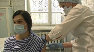 Эпидситуация в России улучшается благодаря вакцинации и целому комплексу мер