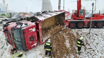 В дептрансе Москвы назвали частые причины ДТП с грузовиками
