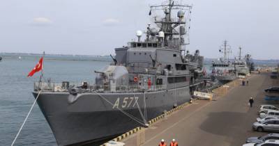 В порт Одессы впервые в этом году вошли корабли НАТО (ФОТО)