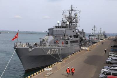 Корабли НАТО вошли в Одессу (фото)