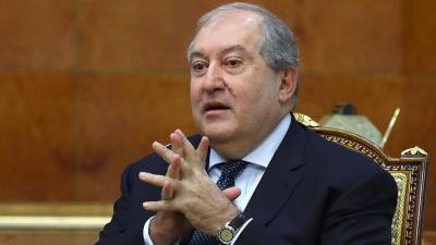 Президент Армении получил прошение о назначении главы генштаба ВС