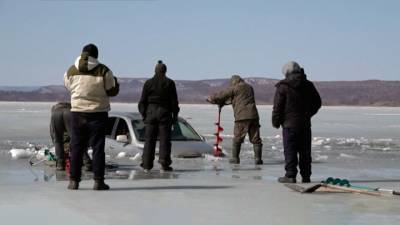 Сезон опасного льда: как не попасть в полынью