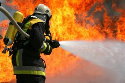 В Лисичанске произошел пожар в многоквартирном доме: люди оказались в дымовой ловушке
