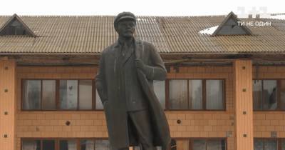 На Николаевщине снесли последний памятник Ленину в области (видео)