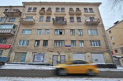 Чернецкий предложил переселять людей из аварийных домов в жильё соцнайма