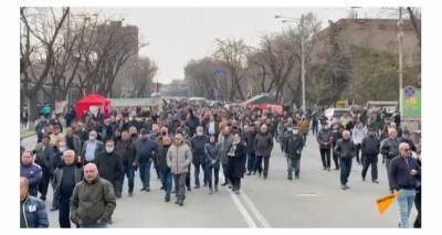 Оппозиция проводит шествие по центру Еревана и призывает народ присоединиться - видео